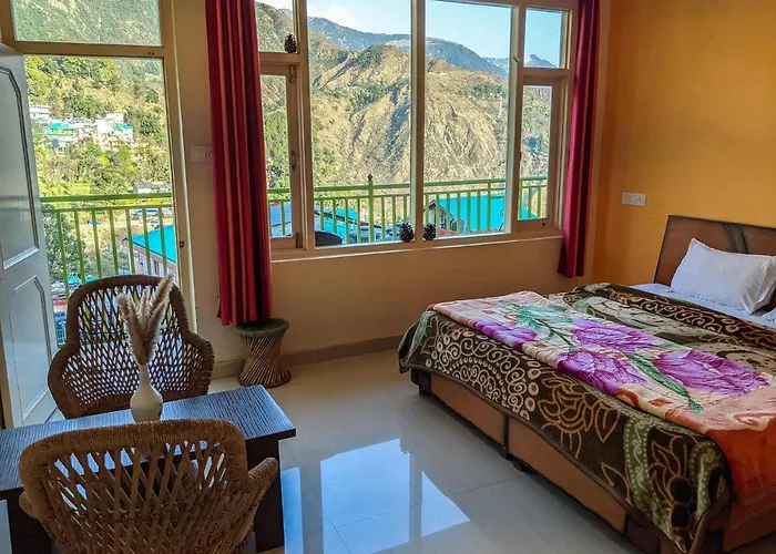 Guest house: Golden View B&B