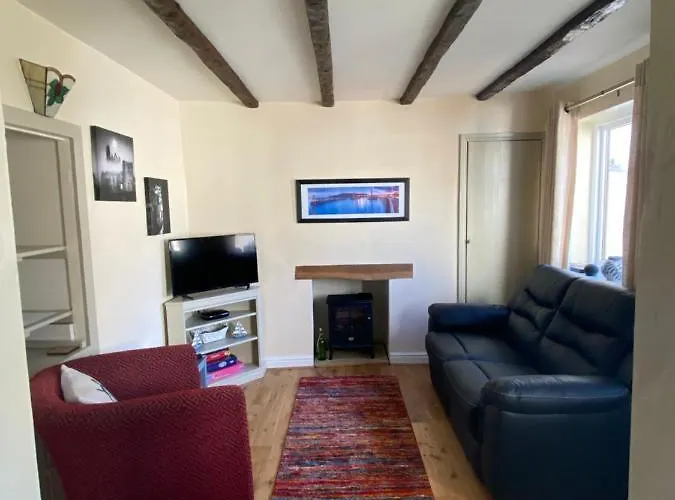 Vacation home: Bolthole Cottage