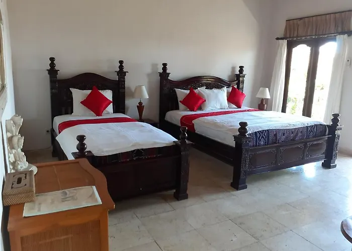 Hotel with pool: Double One Villas