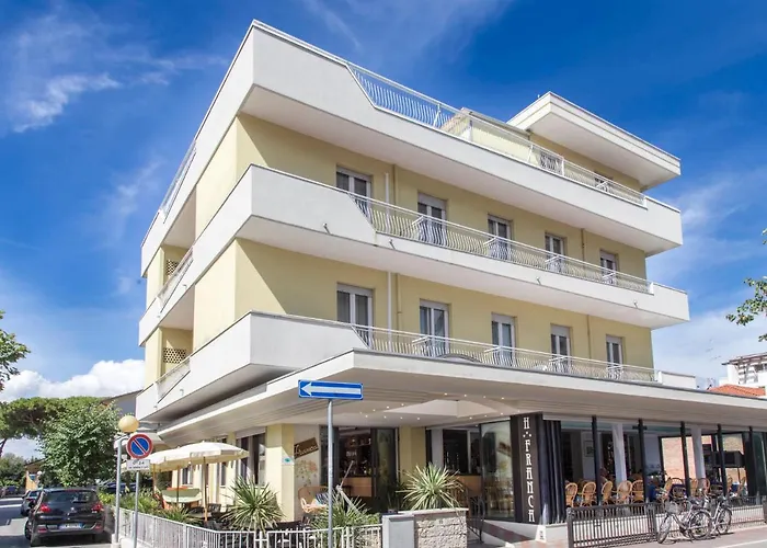 Hotel Con Piscina Franca