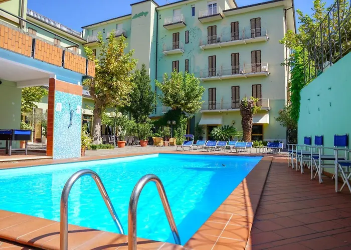 Hotel con tennis: Hotel Cappelli