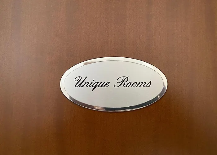 B&B: Unique Rooms