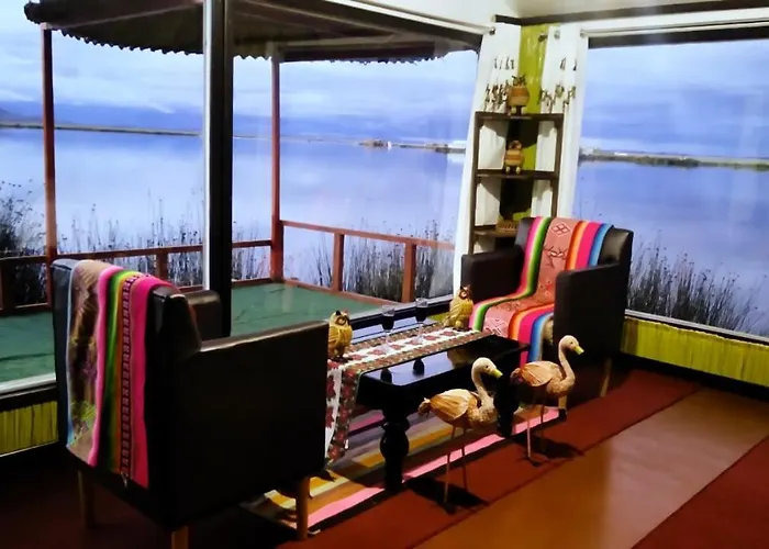 Pet Friendly hotel: Uros Samarana Uta Lodge