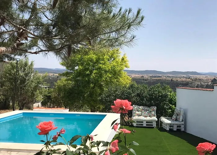 Villa con piscina: Casa Rural Consuelo