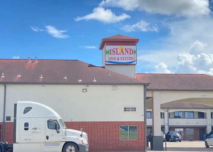Island Suites Bay City