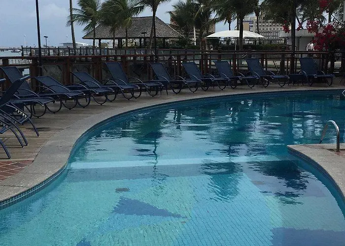 Hotel com jacuzzi: Iate Plaza Hotel
