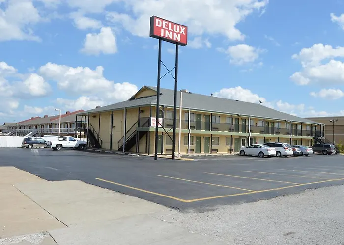 Motel: Delux Inn Tulsa