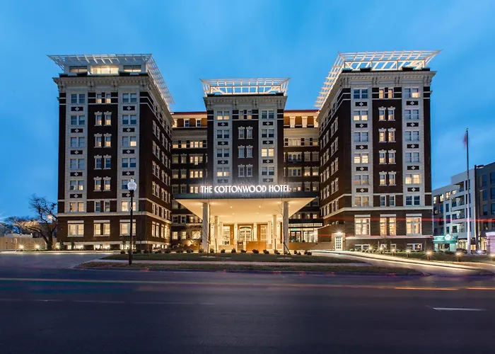 Jacuzzi hotel: Kimpton Cottonwood Hotel By Ihg