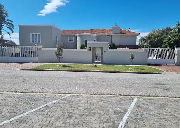Guests house Kings Beach Cottages