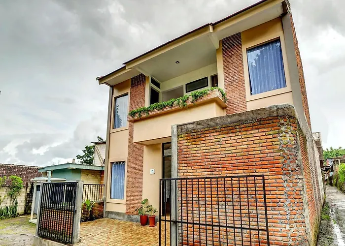 Hotel with view: Hotel O Ara Guest House