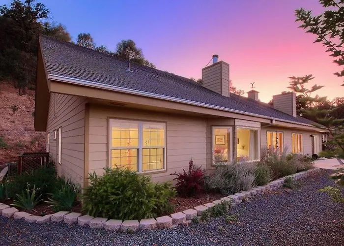 Villa: Sierra Ranch - A Yosemite Retreat