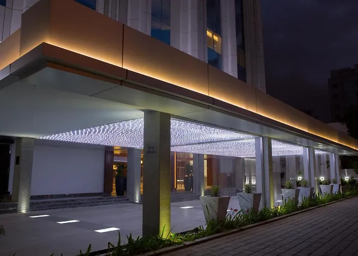 Luxury hotel only: Clarion Hotel Chennai