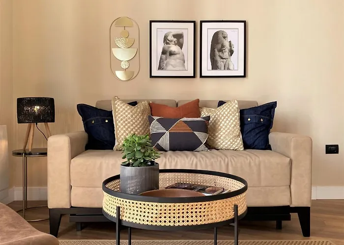 Luxury hotel only: Terra Artis Guest House