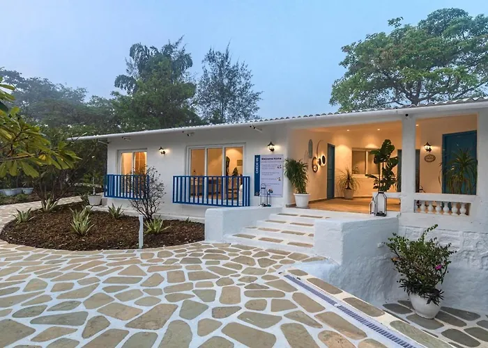 Saffronstays Kairos Zeus, Karjat - Greek Style Pool Villa Near Camp Max