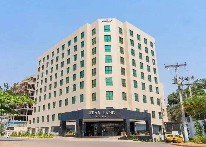 Star Land Hotel Bastos