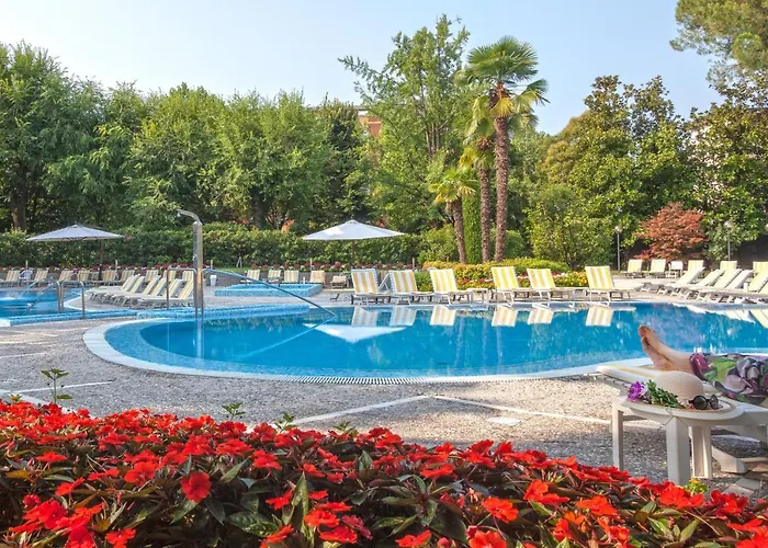 Hotel boutique: Hotel Bristol Buja