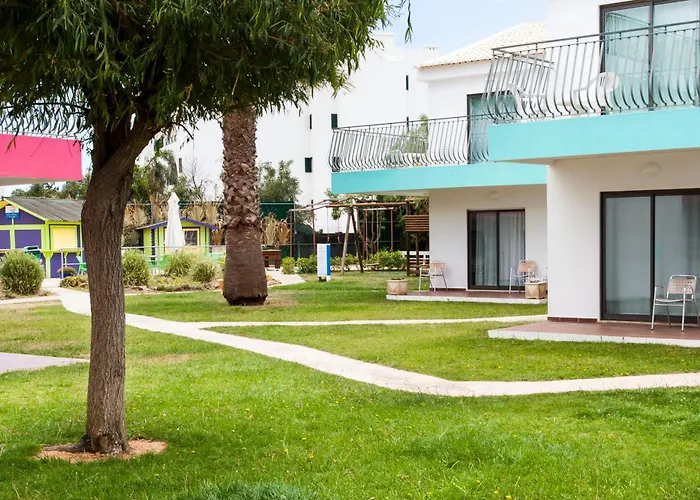 Hotel with view: Bayside Salgados