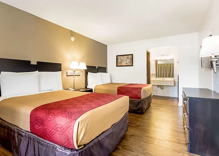Motels Econo Lodge Airport I-35 North