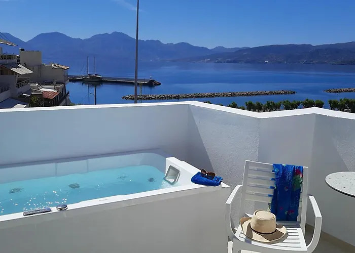 3 star hotel: Naiades Marina Hotel (Adults Only)