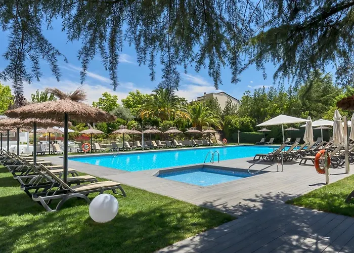 Hotel de 4 estrellas: Barceló Cáceres V Centenario