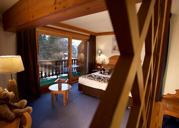 Hotel Serre Palas