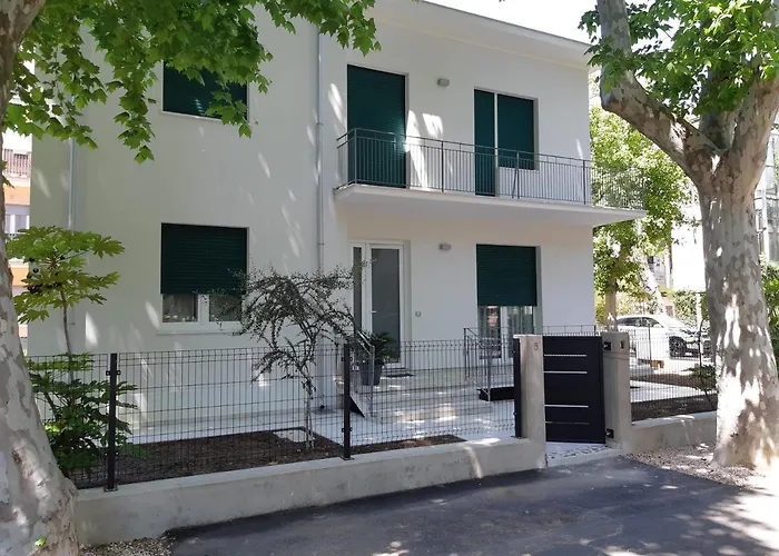 La villa: Villa Lina