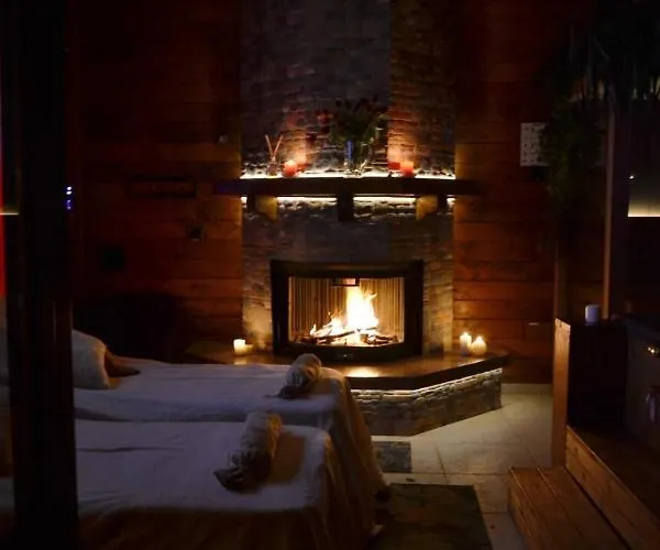 Hotel con vista: Mini spa in chalet bosco e trullo