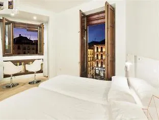 Monjas del Carmen Hostal