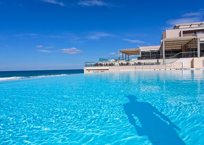 I Resort Beach Hotel & Spa (Adults Only)