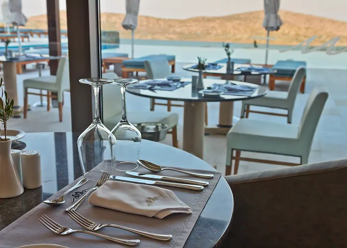Royal Marmin Bay Boutique & Art Hotel (Adults Only)