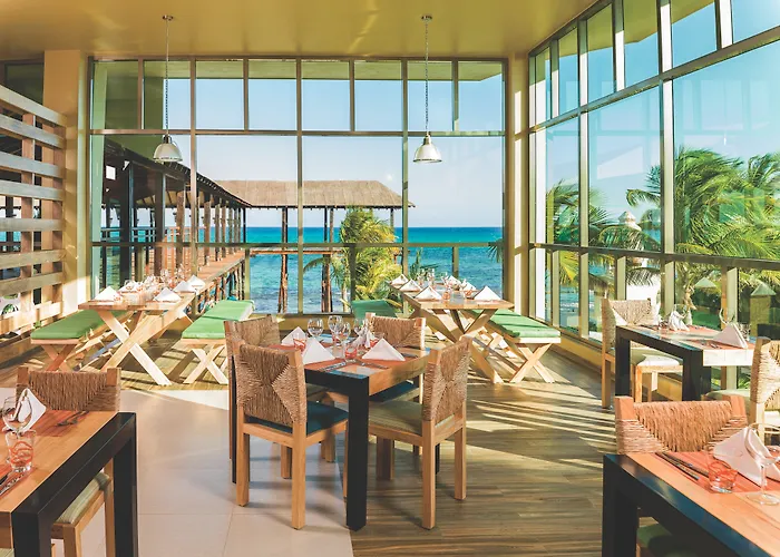 Hotel with Tennis: El Dorado Royale, All & More Inclusive Adults Only