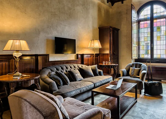 Hotel with Tennis: Grand Hotel Baglioni