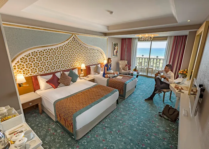 Royal Taj Mahal Hotel