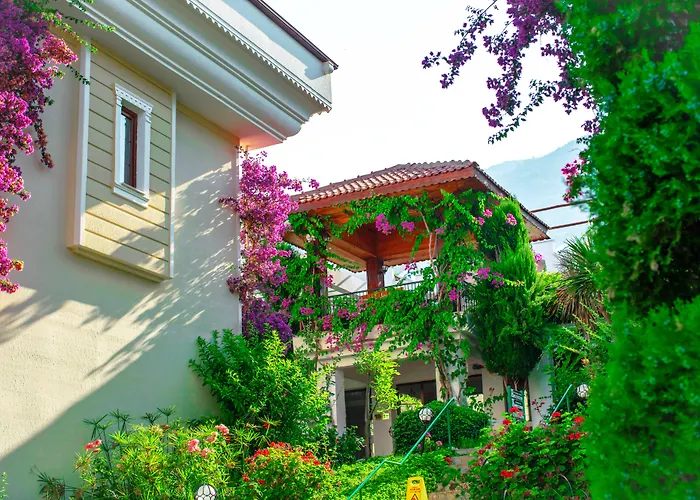 Beach hotel: Yel Holiday Resort