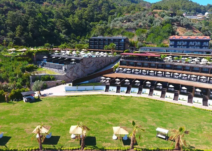 Zentrales Hotel: Manaspark Deluxe Hotel