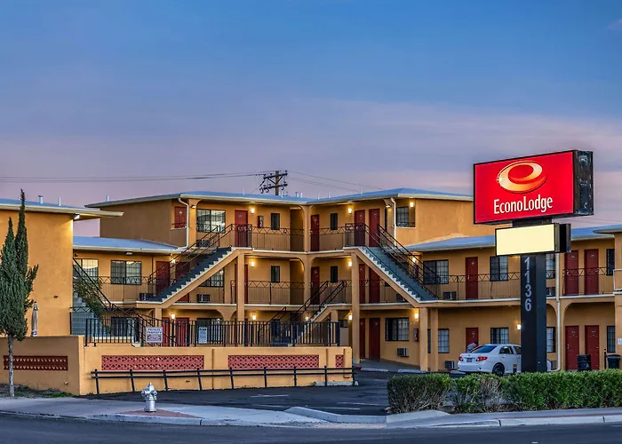 Econo Lodge University