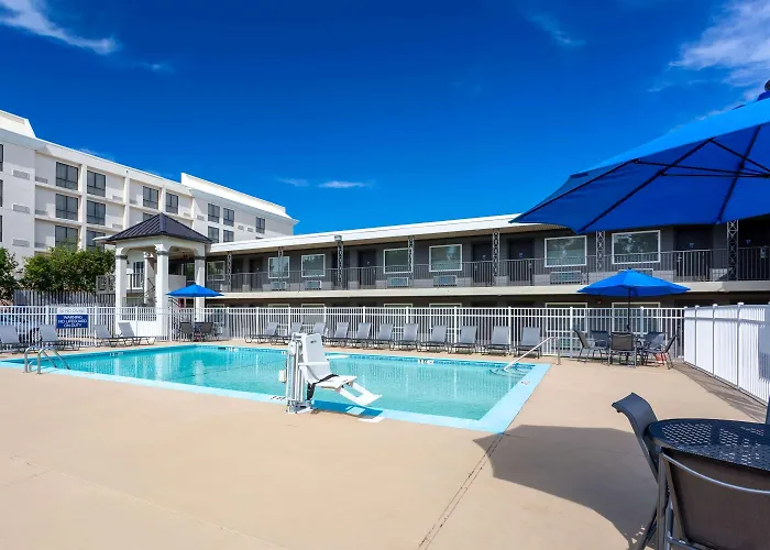 Days Inn By Wyndham Wilmington / University