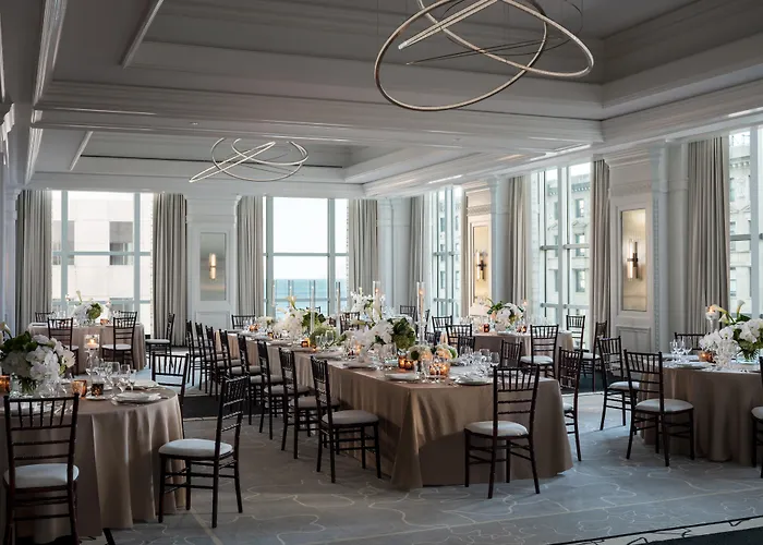 Hotel with Tennis: Four Seasons Chicago