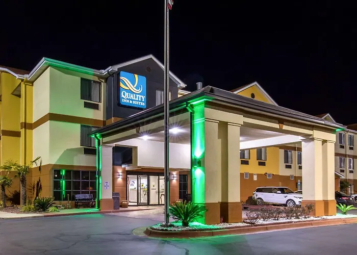 Motel: Quality Inn & Suites Montgomery East Carmichael Rd
