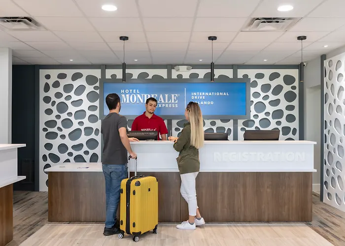 Lodge: Hotel Monreale Express International Drive Orlando