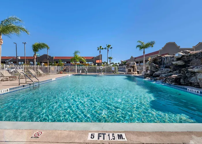 Pet Friendly hotel: Quality Inn Kennedy Space Center