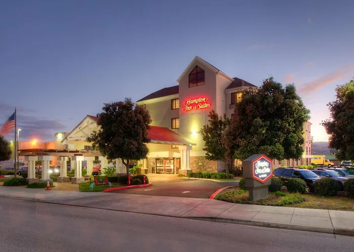 Hotel near College: Hampton Inn & Suites San Francisco-Burlingame-Airport South