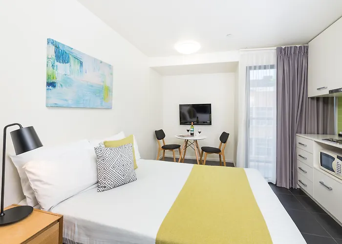 Private Villa: Quality Apartments North Melbourne