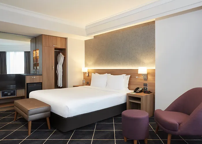 Furama Darling Harbour