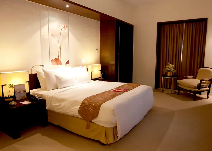 Waterfront Cebu City Hotel & Casino