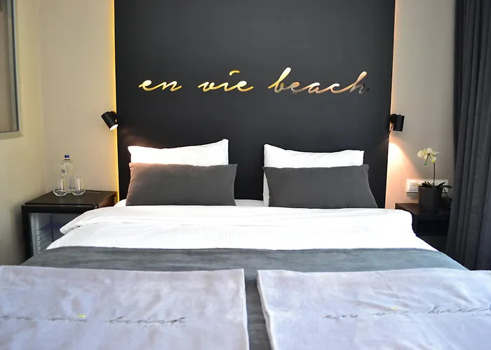 En Vie Beach Boutique - Adults Only