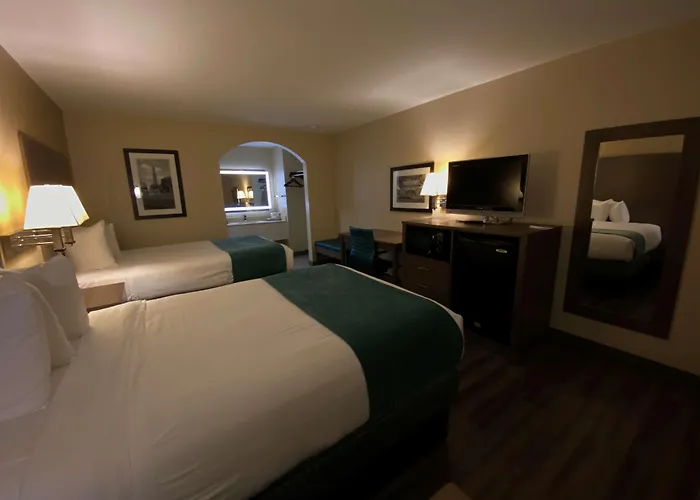 Motel: Best Western Catalina Inn