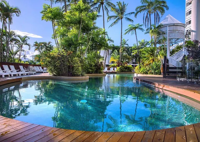 Hotel with Tennis: Rydges Esplanade Resort Cairns