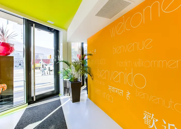 Pet Friendly hotel: Cosmo Apartments Sants