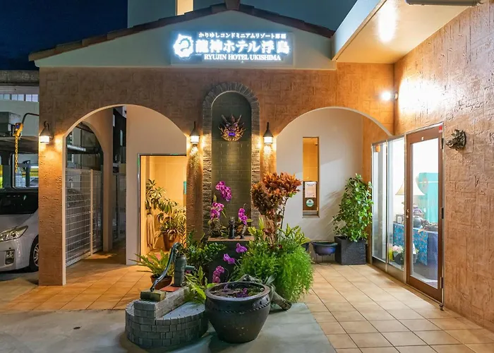 3 star hotel: 龍神ホテル浮島那覇